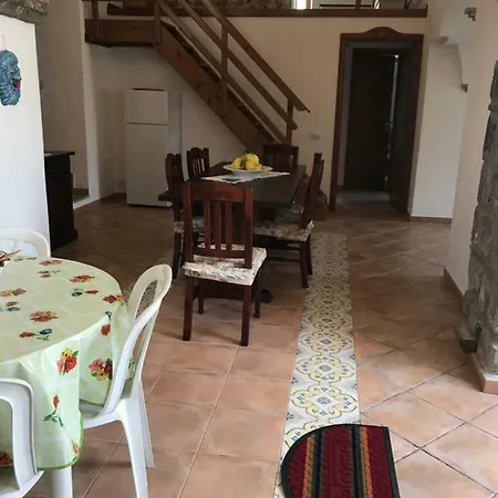 Holiday home Trappeto Reginnacielo *